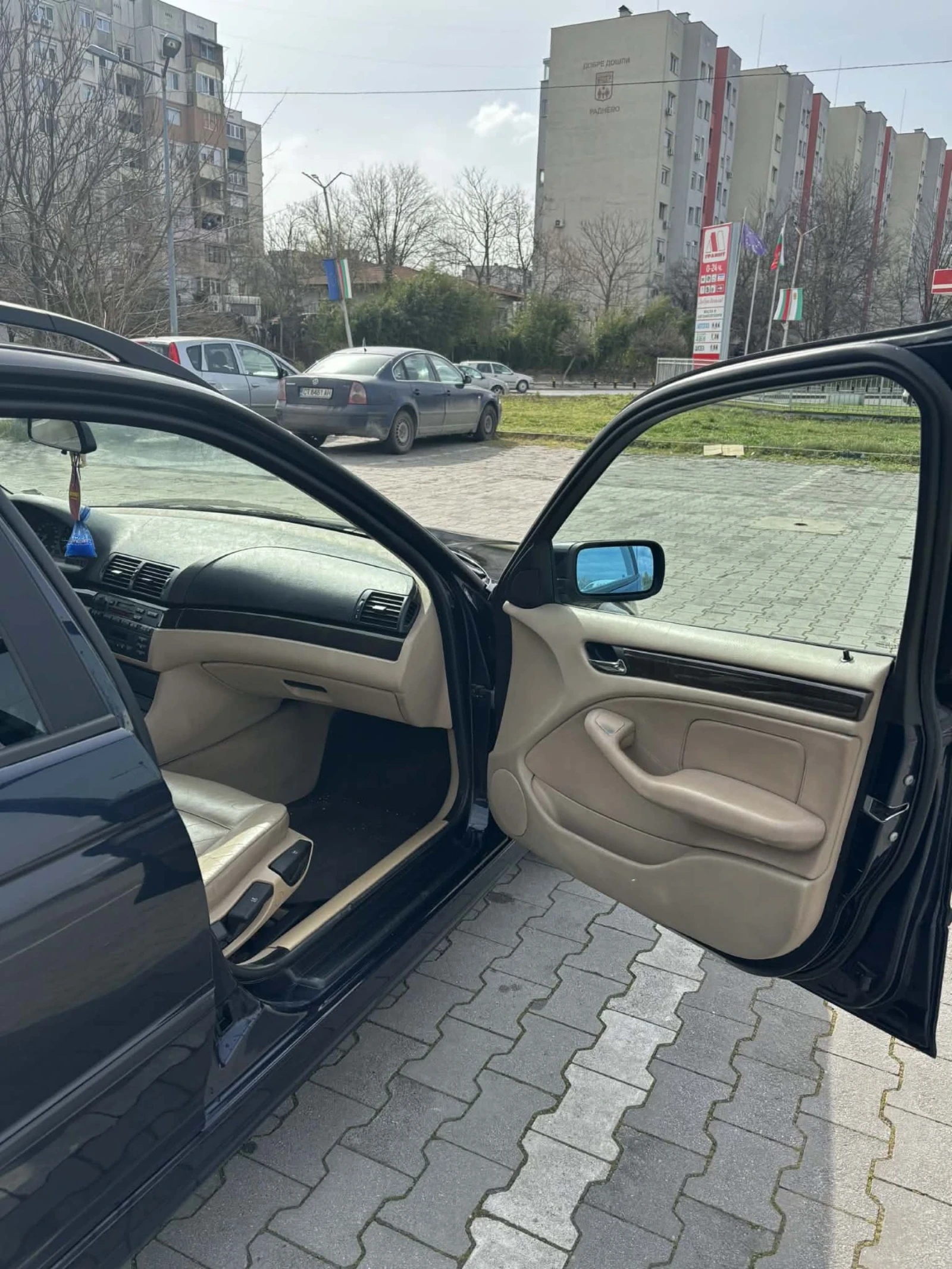 BMW 318 318i Газ-Бензин , снимка 14 - Автомобили и джипове - 53901911