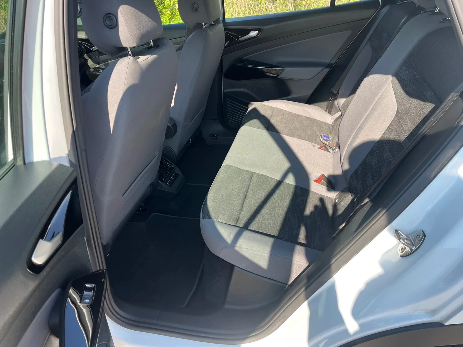 VW ID.4 Pro, снимка 12 - Автомобили и джипове - 54244681