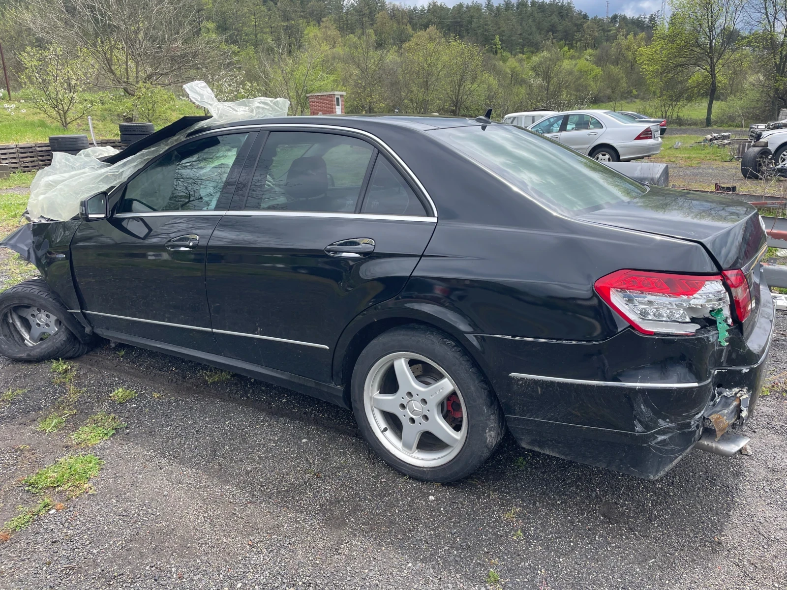 Mercedes-Benz E 350 Cdi, снимка 2 - Автомобили и джипове - 54306117