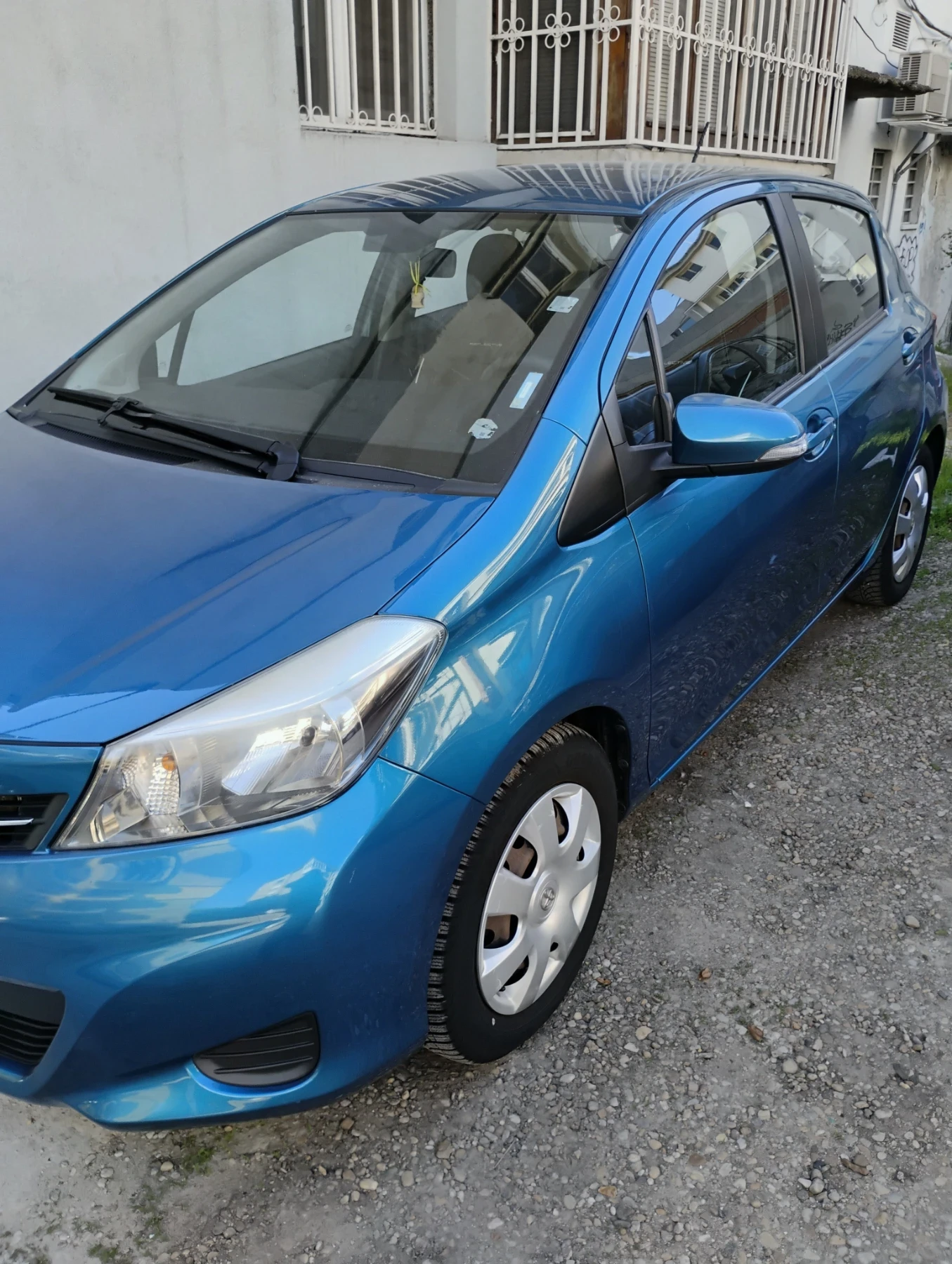 Toyota Yaris 1.3 , снимка 3 - Автомобили и джипове - 54320916