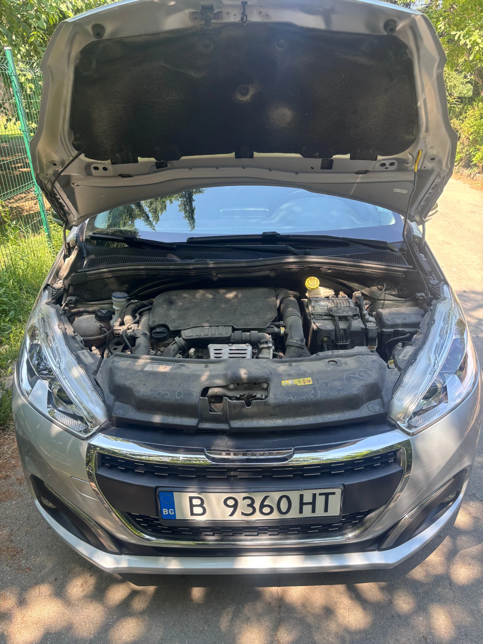 Peugeot 208, снимка 7 - Автомобили и джипове - 55033741
