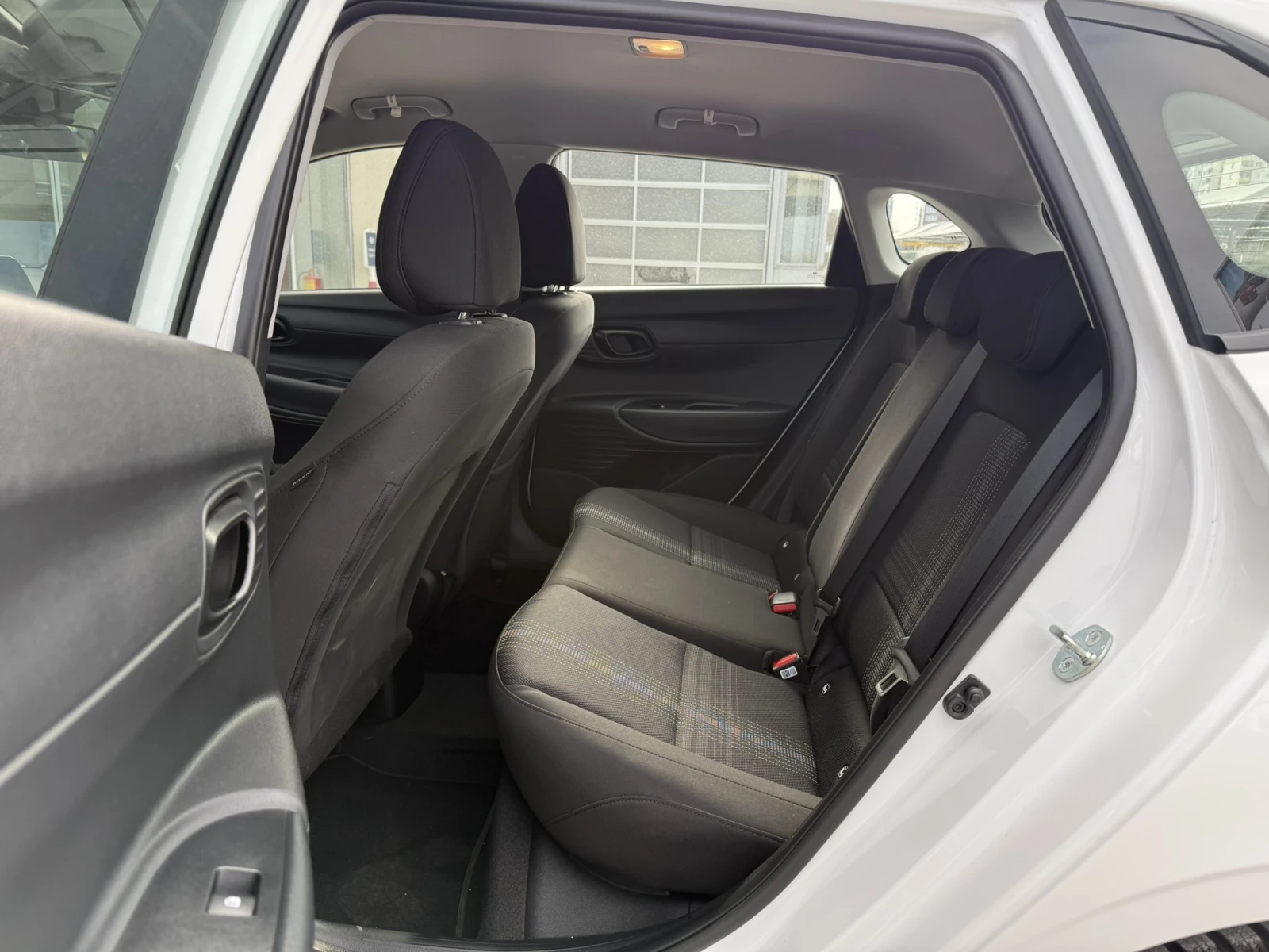 Hyundai I20 Business 1.2, снимка 11 - Автомобили и джипове - 55203038