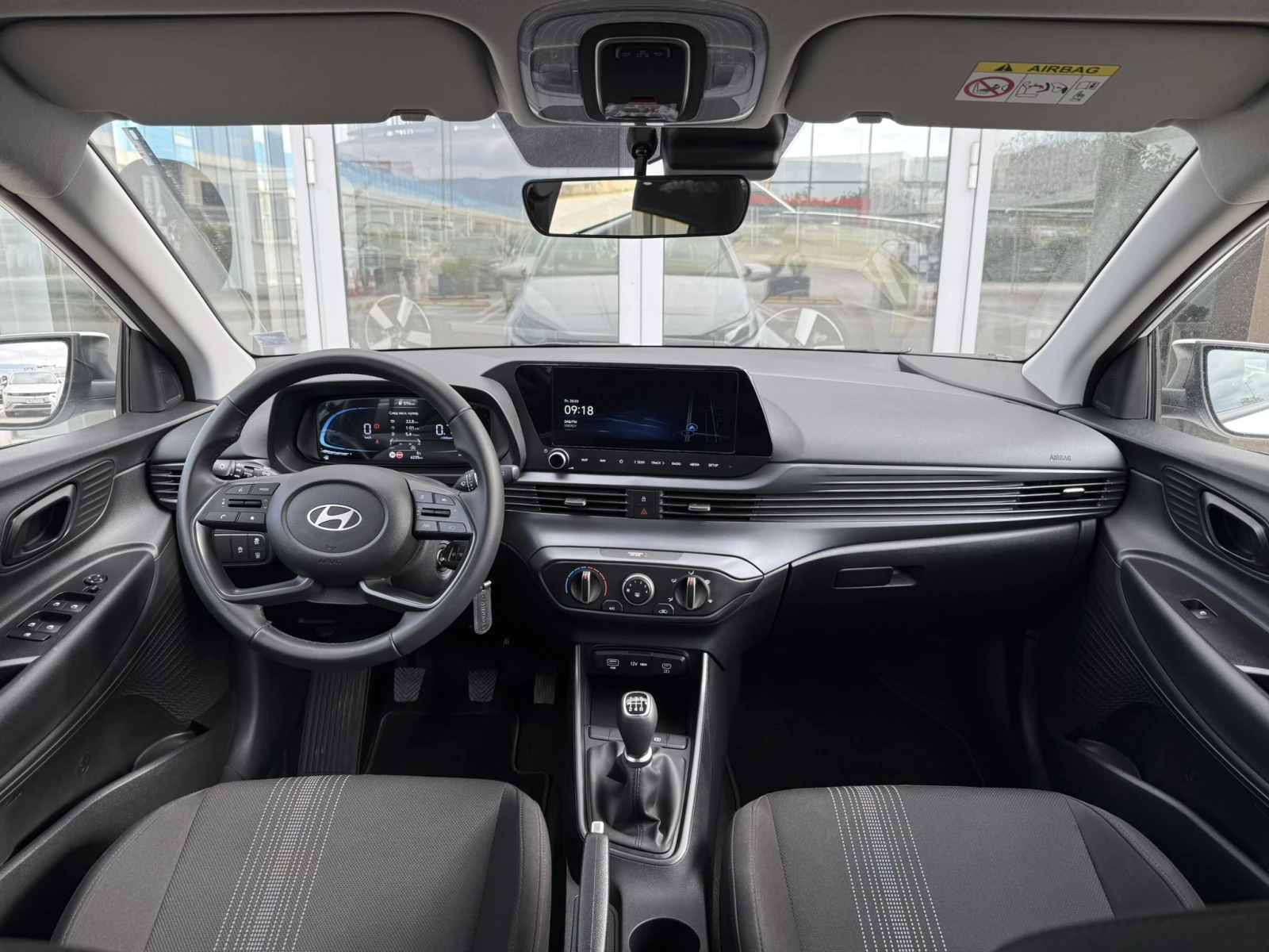Hyundai I20 Business 1.2, снимка 13 - Автомобили и джипове - 55203038