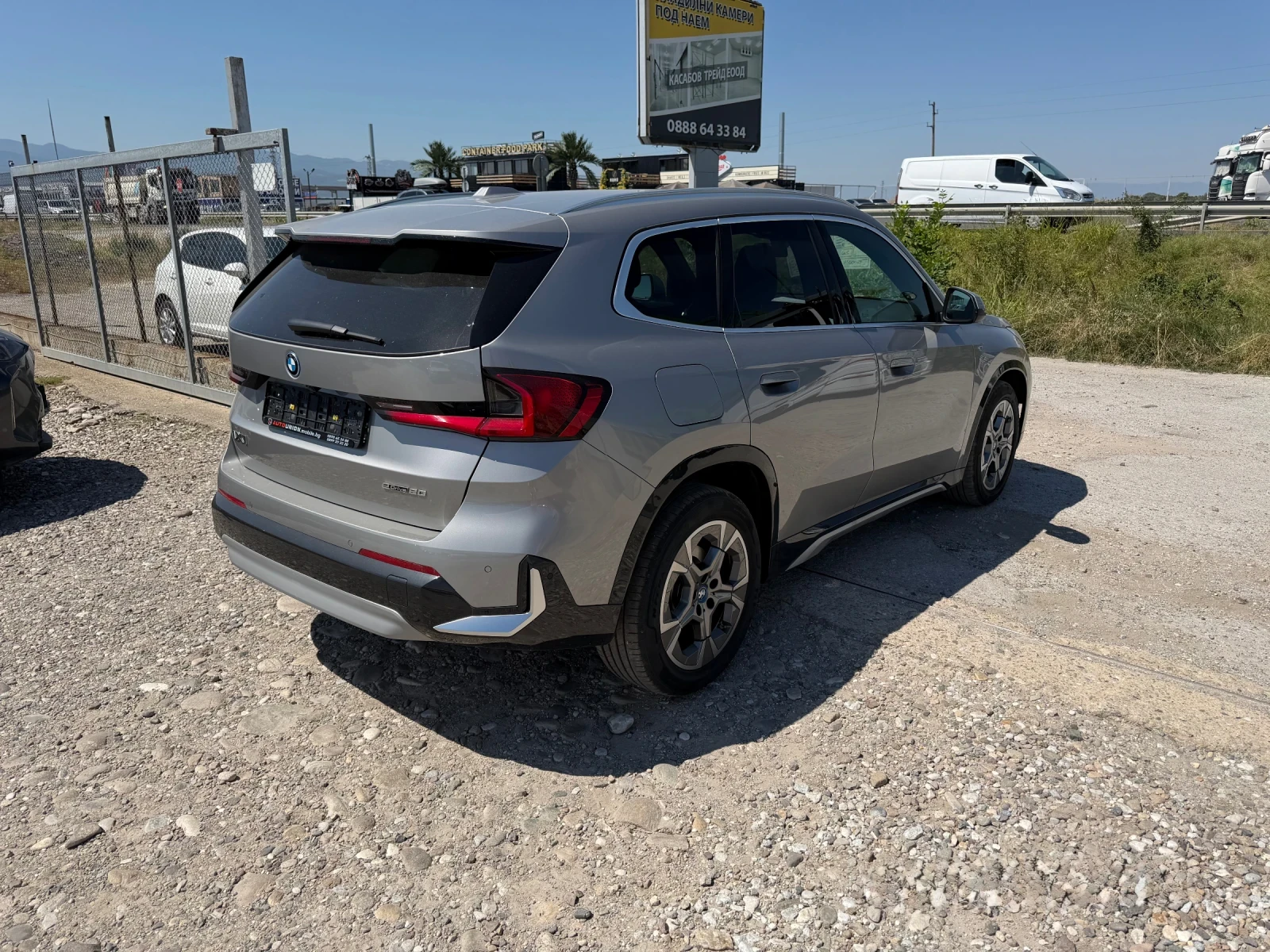 BMW iX1 eDrive20 * Гаранция!!* xLine* LED* FACELIFT* ПОДГР, снимка 5 - Автомобили и джипове - 55315854