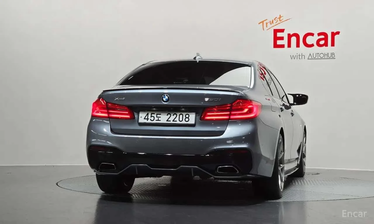 BMW 530  M Pkg Individual Distronic 360 Bowers&Wilkins, снимка 3 - Автомобили и джипове - 55491611