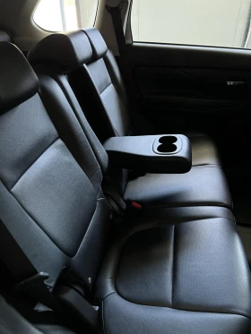 Mitsubishi Outlander 2.0 Plug-in Hybrid , снимка 11