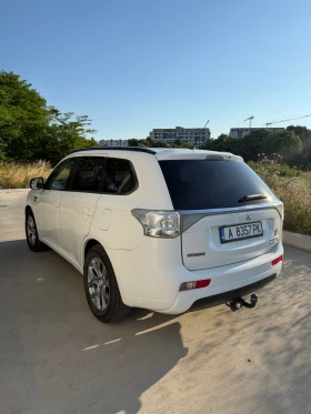 Mitsubishi Outlander 2.0 Plug-in Hybrid , снимка 3