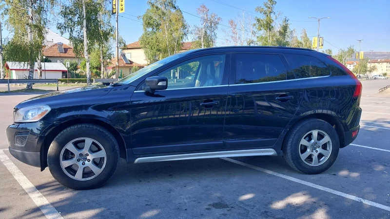 Volvo XC60, снимка 4 - Автомобили и джипове - 52327484