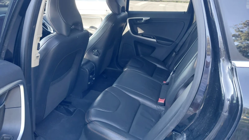 Volvo XC60, снимка 12 - Автомобили и джипове - 52327484