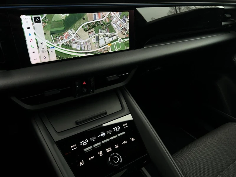 Porsche Macan ELECTRIC/LIFT/PANO/BOSE/360/MATRIX/, снимка 14 - Автомобили и джипове - 52221562