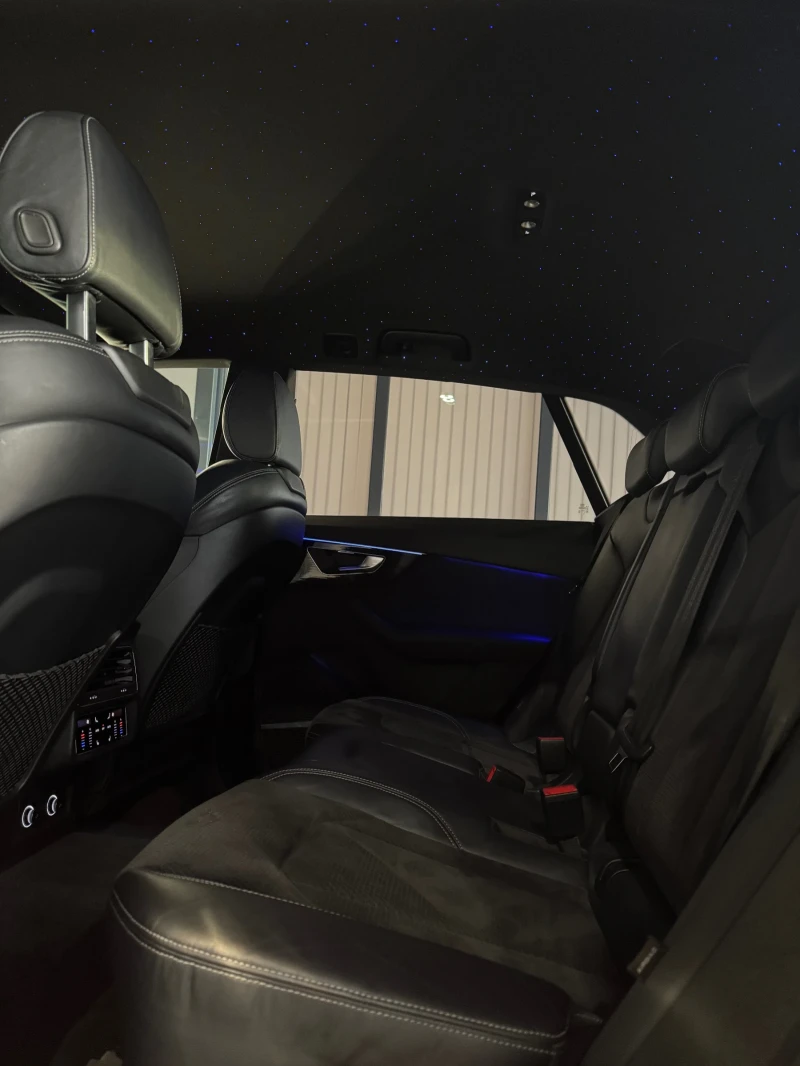 Audi Q8 50 TDI S LINE* MAXTON* LED Таван* BANG&OLUFSEN* , снимка 5 - Автомобили и джипове - 52655444