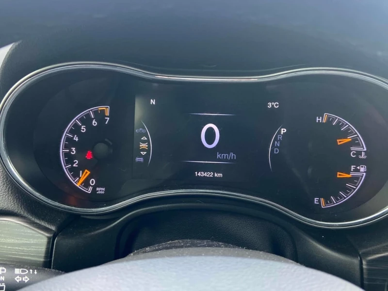 Jeep Grand cherokee 2019 Altitude * CARFAX * БЕЗ ПЪРВОНАЧАЛНА ВНОСКА, снимка 8 - Автомобили и джипове - 52820084