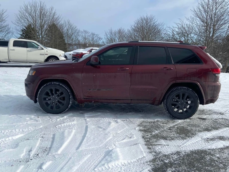 Jeep Grand cherokee 2019 Altitude * CARFAX * БЕЗ ПЪРВОНАЧАЛНА ВНОСКА, снимка 3 - Автомобили и джипове - 52820084