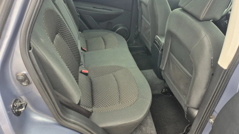Nissan Qashqai 2.0i ПАНОРАМА ОТЛИЧЕН, снимка 10 - Автомобили и джипове - 53096054