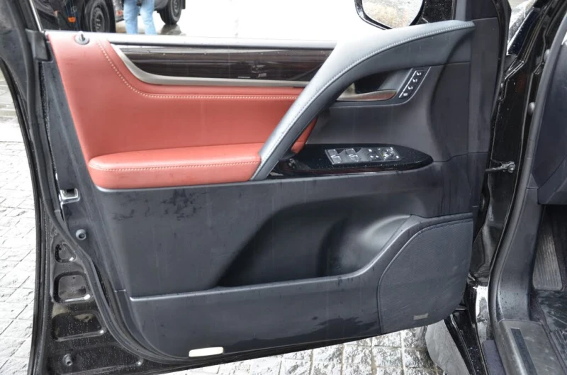 Lexus LX 570 MARK LEV* 360 CAM* ОБДУХВАНЕ* ШИБИДАХ* 6+ 1* КЕЙЛЕ, снимка 8 - Автомобили и джипове - 53506664