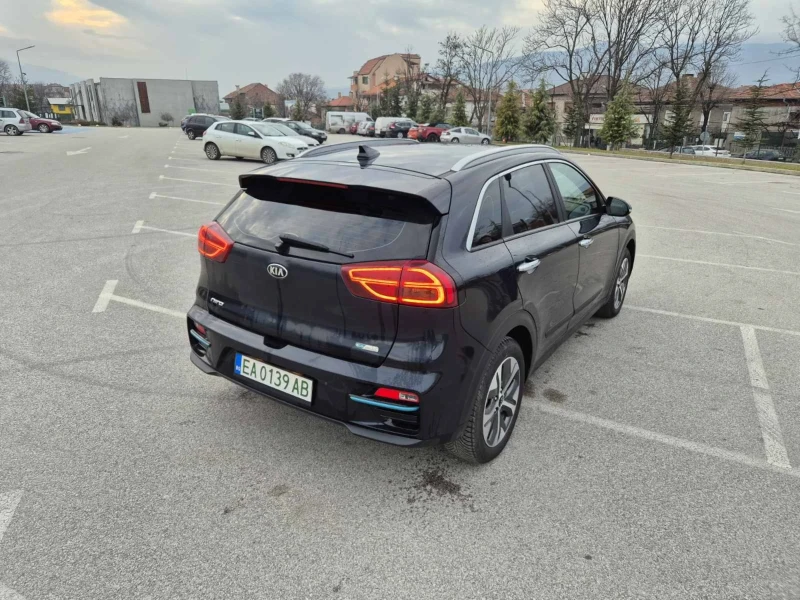 Kia Niro 64kw, снимка 3 - Автомобили и джипове - 53597260