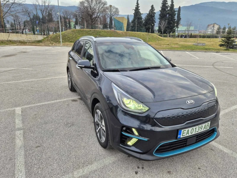 Kia Niro 64kw, снимка 4 - Автомобили и джипове - 53597260