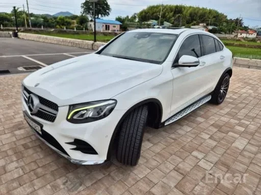 Mercedes-Benz GLC 220 AMG / COUPE / 4MATIC / 360 / ШИБИДАХ / ЛИЗИНГ, снимка 3 - Автомобили и джипове - 54964412