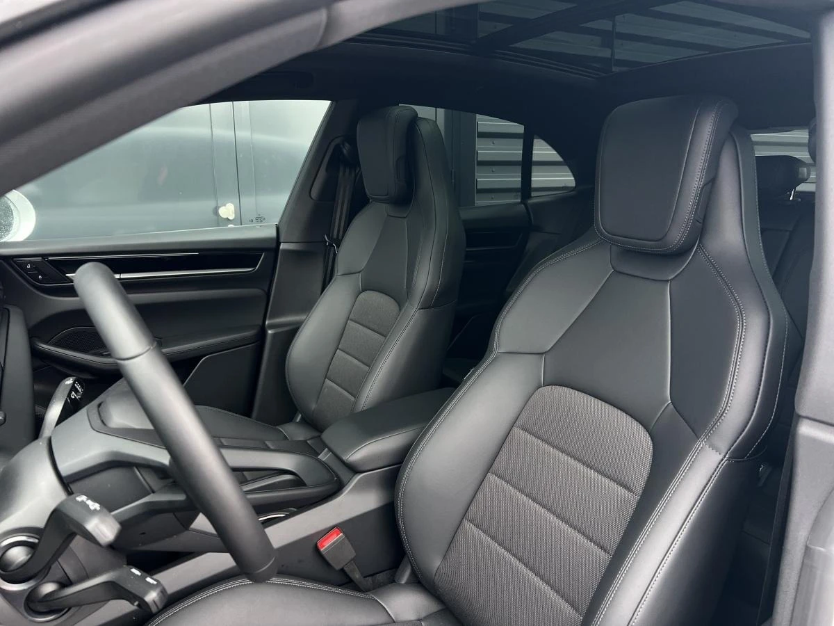 Porsche Macan ELECTRIC/LIFT/PANO/BOSE/360/MATRIX/ - изображение 10