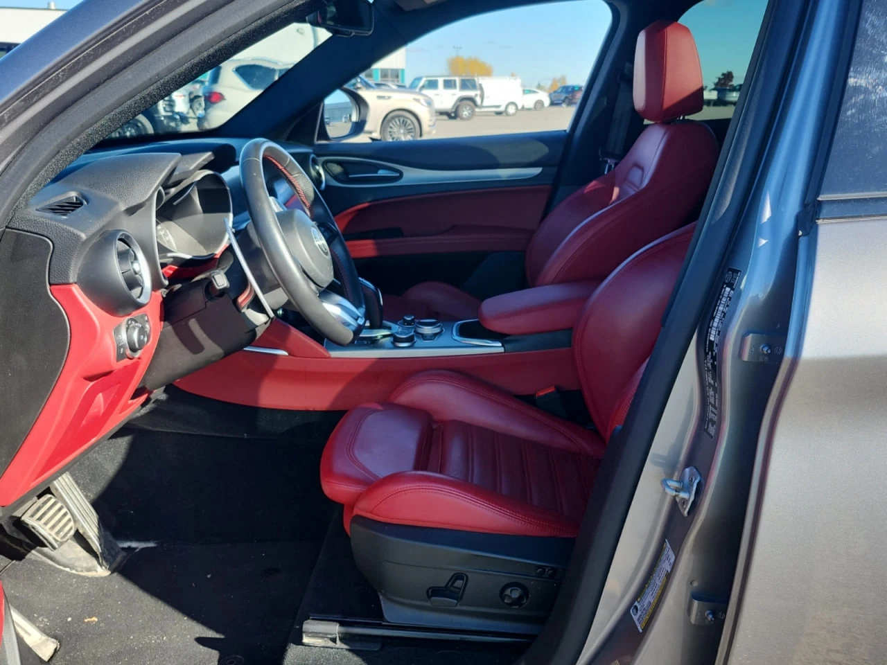 Alfa Romeo Stelvio TI SPORT* CARFAX* АВТОФИНАНС БЕЗ ПЪРВОНАЧАЛНА ВНОС - изображение 5