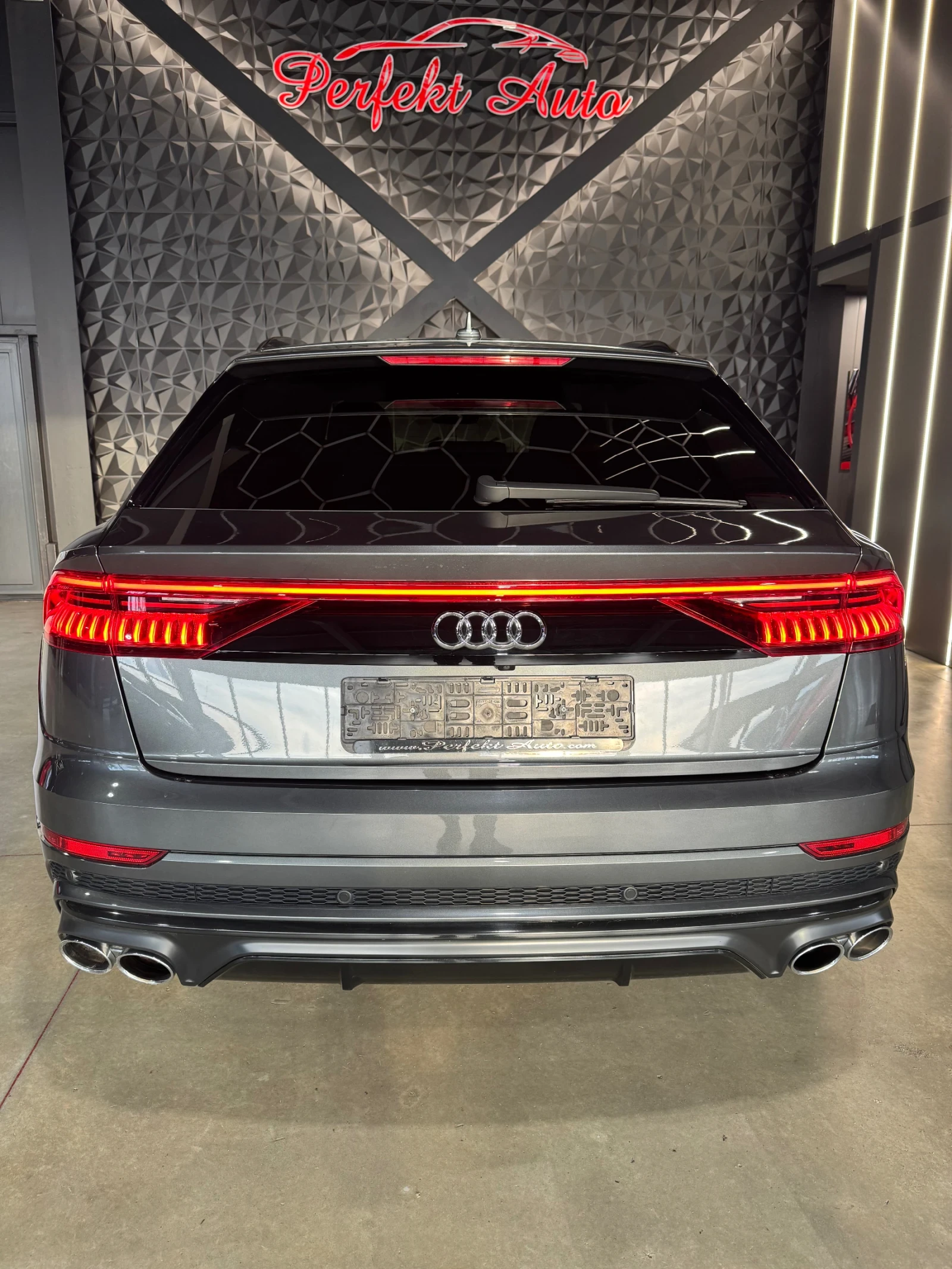 Audi Q8 50 TDI S LINE* MAXTON* LED Таван* BANG&OLUFSEN*  - изображение 4