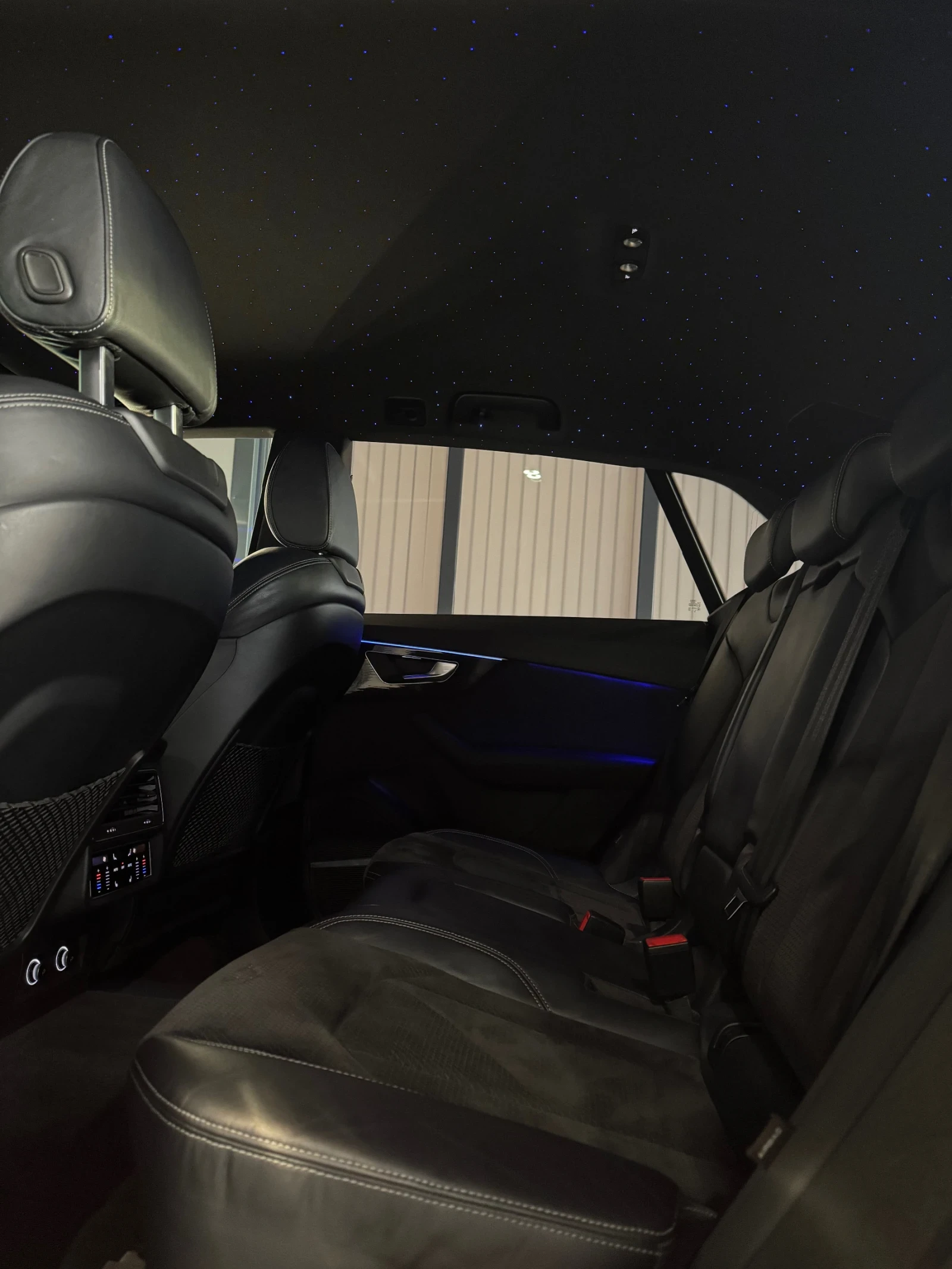 Audi Q8 50 TDI S LINE* MAXTON* LED Таван* BANG&OLUFSEN*  - изображение 5