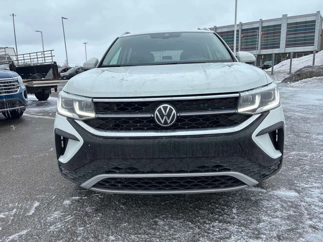 VW Taos * Highline * CARFAX * ПОДГРЕВИ* ОБДУХВАНЕ* ПАНОРАМ, снимка 5 - Автомобили и джипове - 53827641