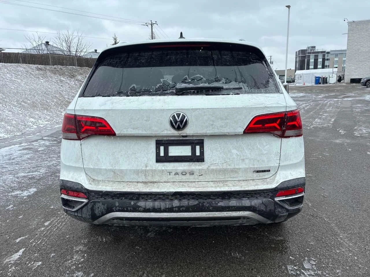 VW Taos * Highline * CARFAX * ПОДГРЕВИ* ОБДУХВАНЕ* ПАНОРАМ, снимка 4 - Автомобили и джипове - 53827641