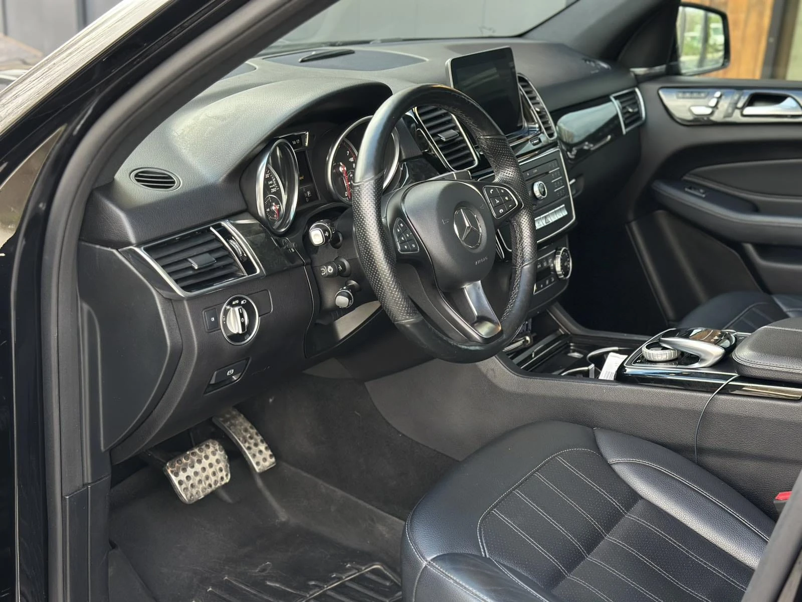 Mercedes-Benz GLE 400 AMG LINE, снимка 6 - Автомобили и джипове - 54114595