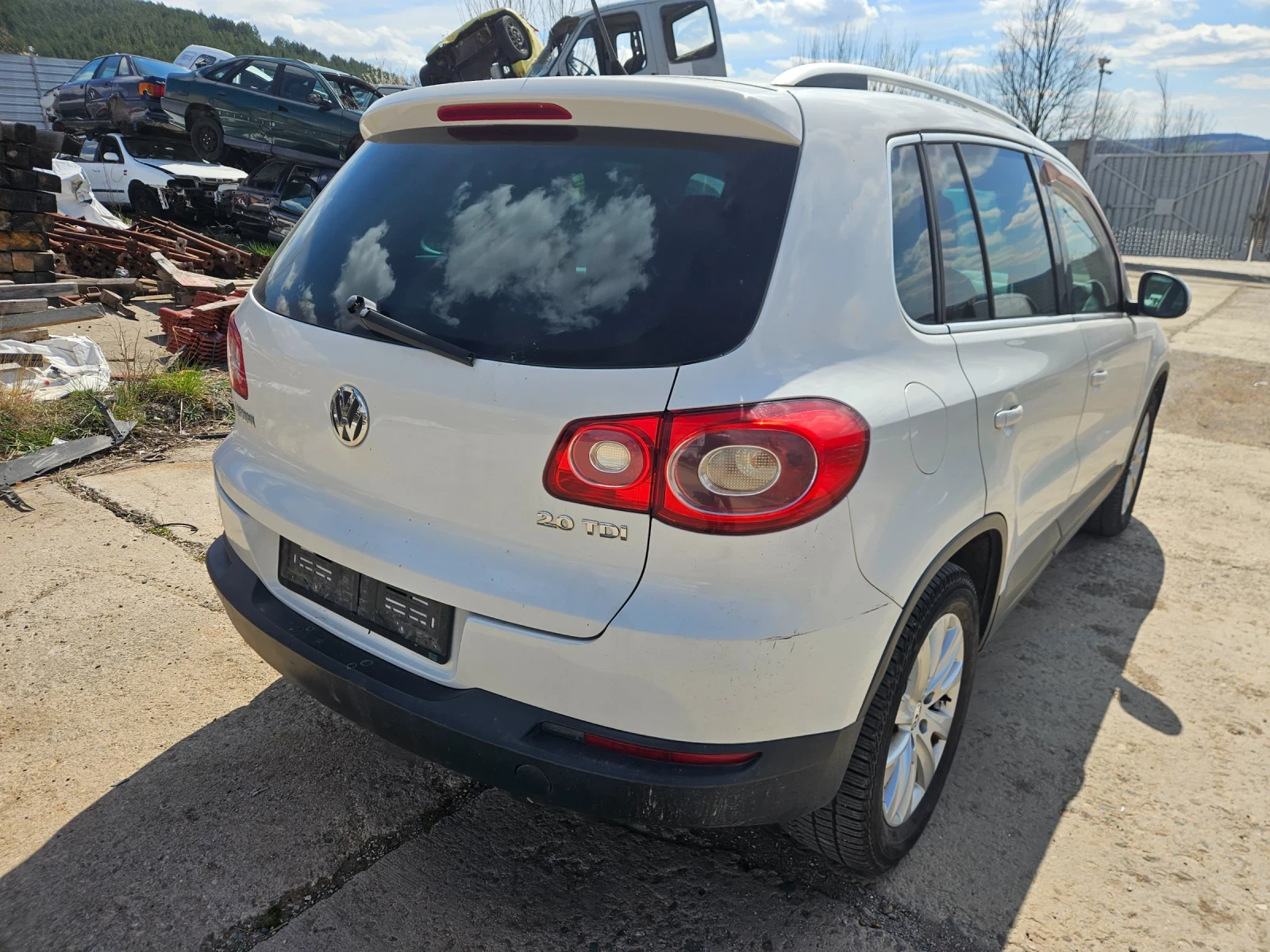 VW Tiguan 2.0дизел 140кс 2010год - 4MOTION, снимка 16 - Автомобили и джипове - 54163128