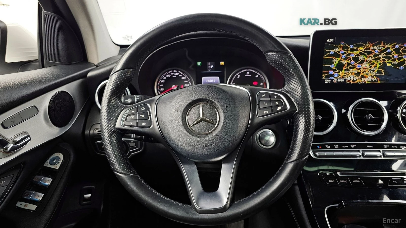 Mercedes-Benz GLC 220 * 4MATIC* КОЖА* ПОДГРЕВ* ПАНОРАМА* КАМЕРА* , снимка 13 - Автомобили и джипове - 54660224