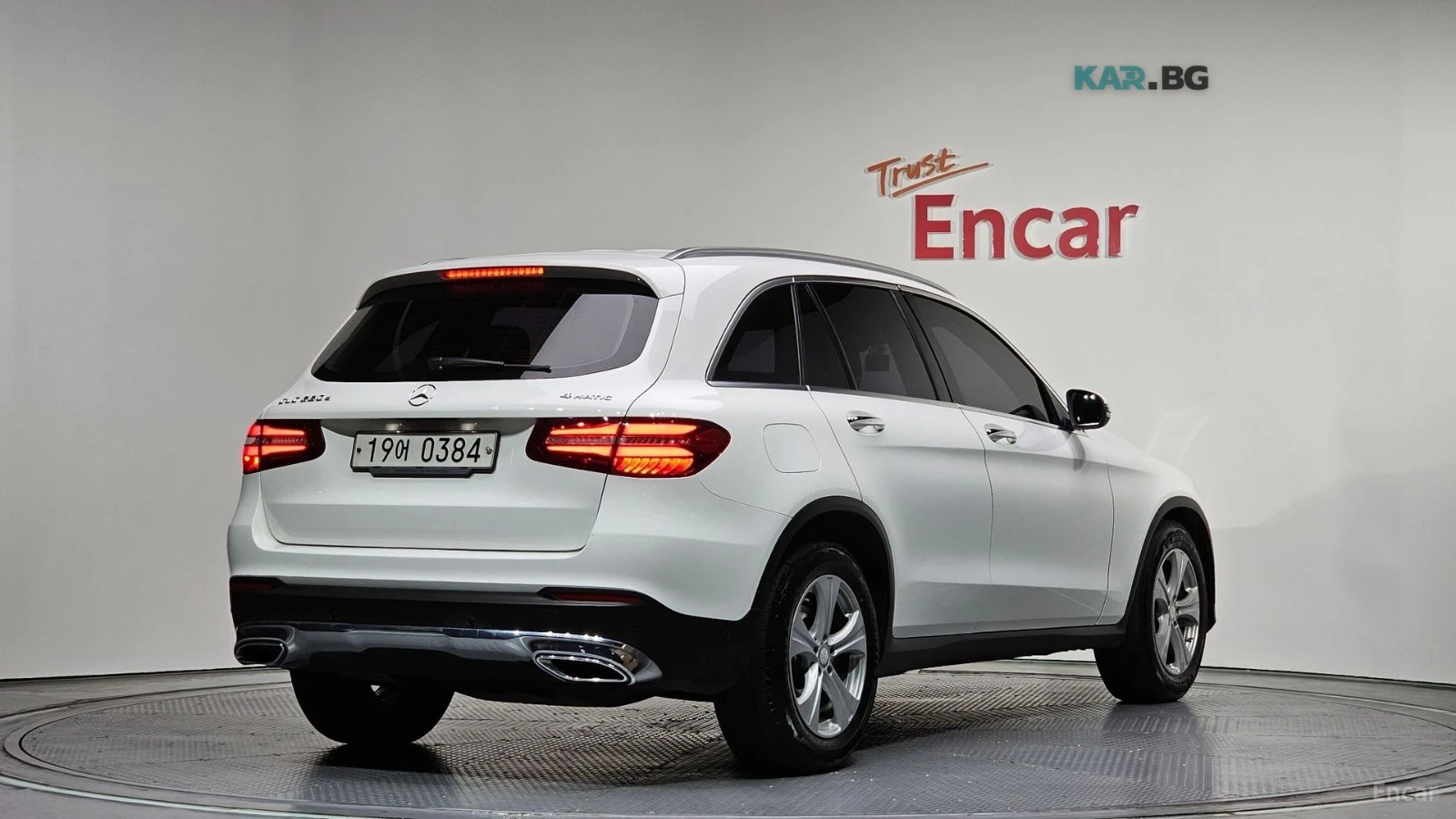 Mercedes-Benz GLC 220 * 4MATIC* КОЖА* ПОДГРЕВ* ПАНОРАМА* КАМЕРА* , снимка 2 - Автомобили и джипове - 54660224