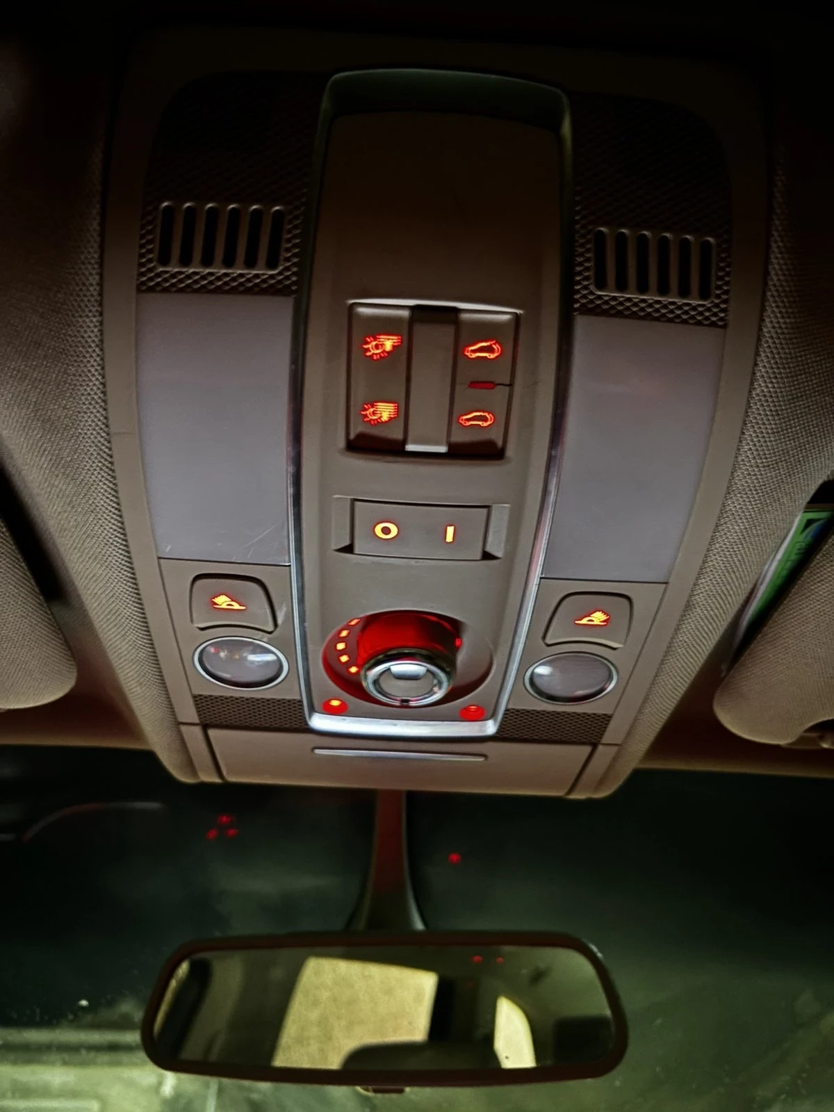 Audi Q7, снимка 6 - Автомобили и джипове - 54755692