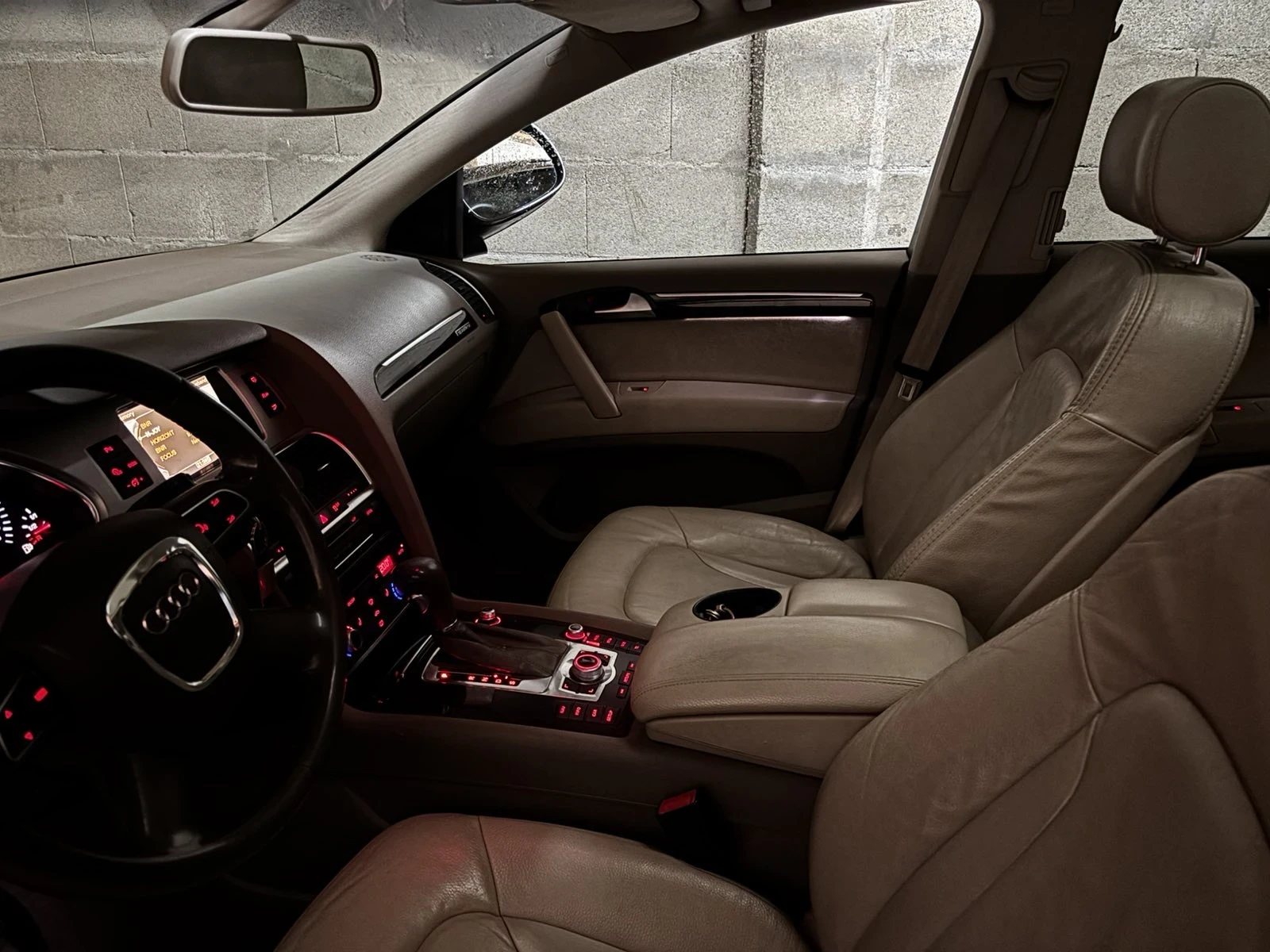 Audi Q7, снимка 9 - Автомобили и джипове - 54755692