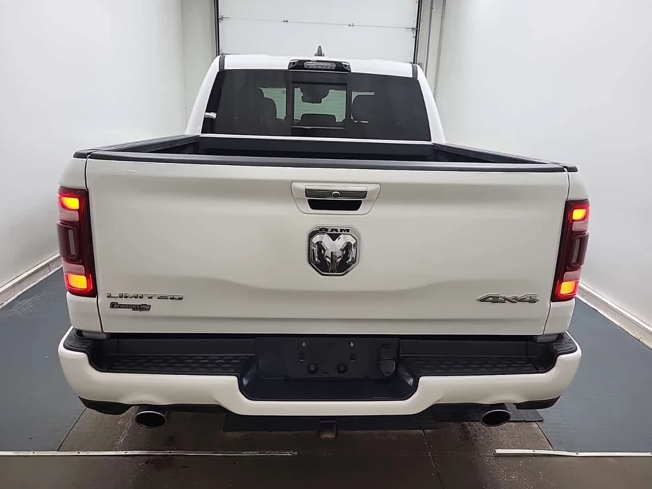 Dodge RAM 1500 * LIMITED CREW CAB SHORT BED * CARFAX * , снимка 4 - Автомобили и джипове - 55610675