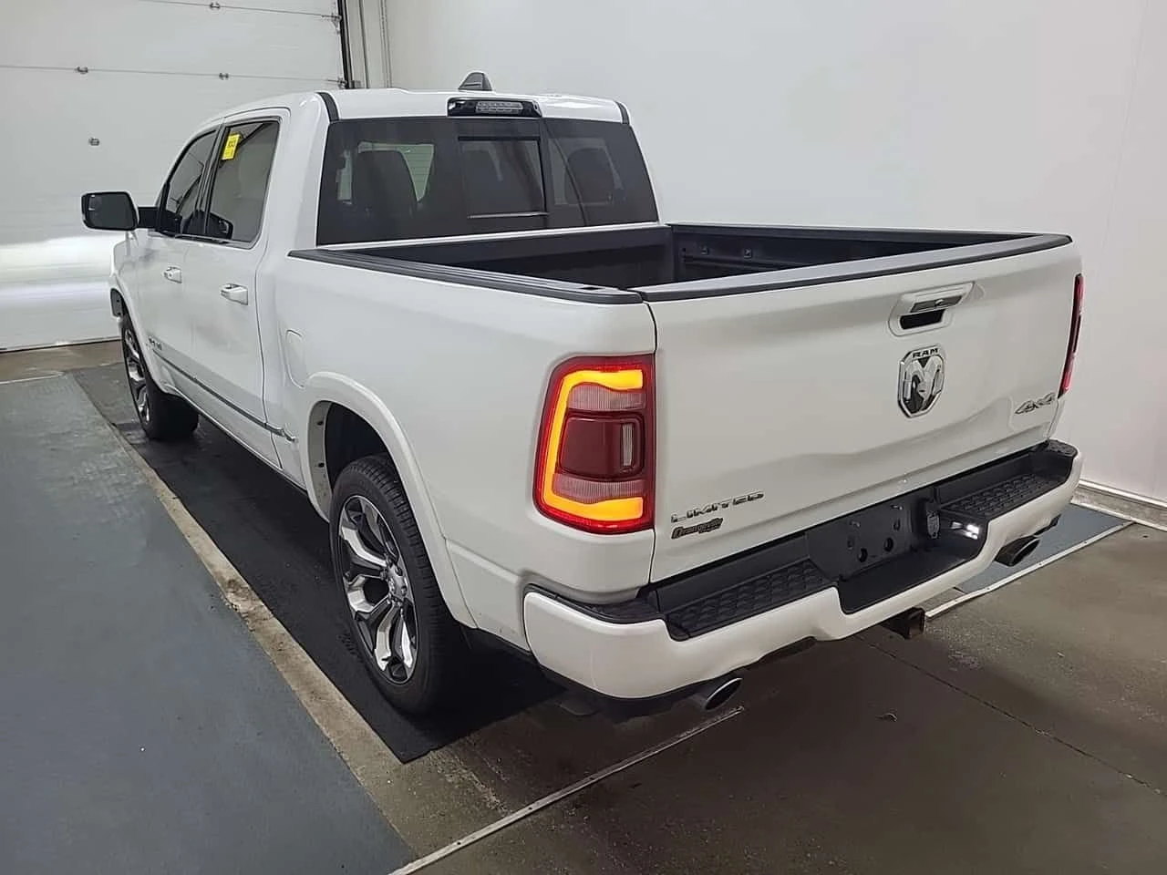 Dodge RAM 1500 * LIMITED CREW CAB SHORT BED * CARFAX * , снимка 5 - Автомобили и джипове - 55610675