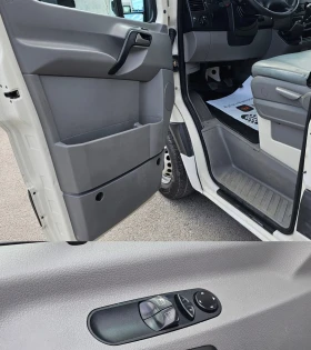 VW Crafter 2.5TDi 6SP CH-ИСТОРИЯ-ТРИСТРАНЕН-ТОП СЪСТ.-ЛИЗИНГ, снимка 7