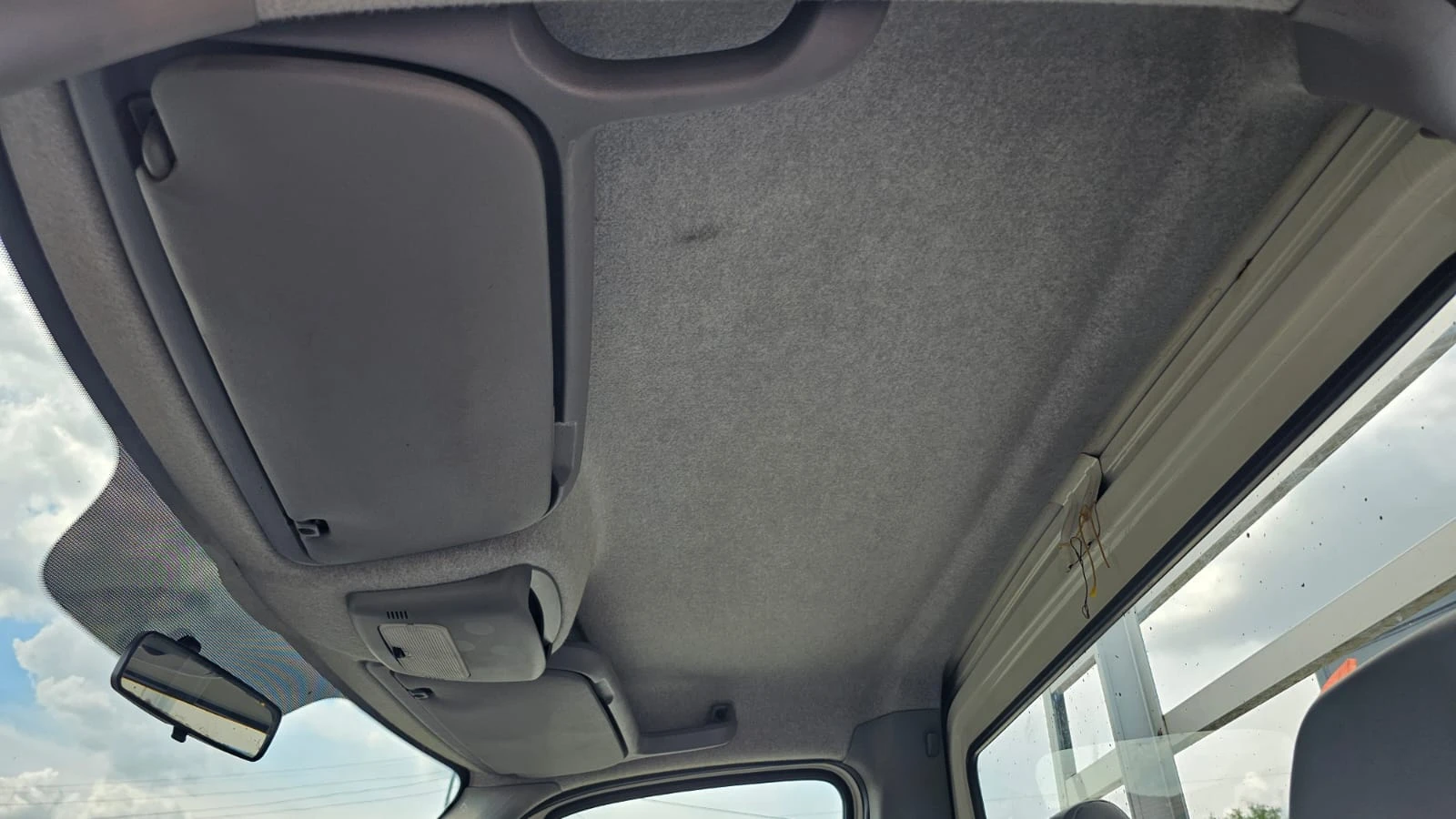 VW Crafter 2.5TDi 6SP CH-ИСТОРИЯ-ТРИСТРАНЕН-ТОП СЪСТ.-ЛИЗИНГ, снимка 12 - Бусове и автобуси - 55220085