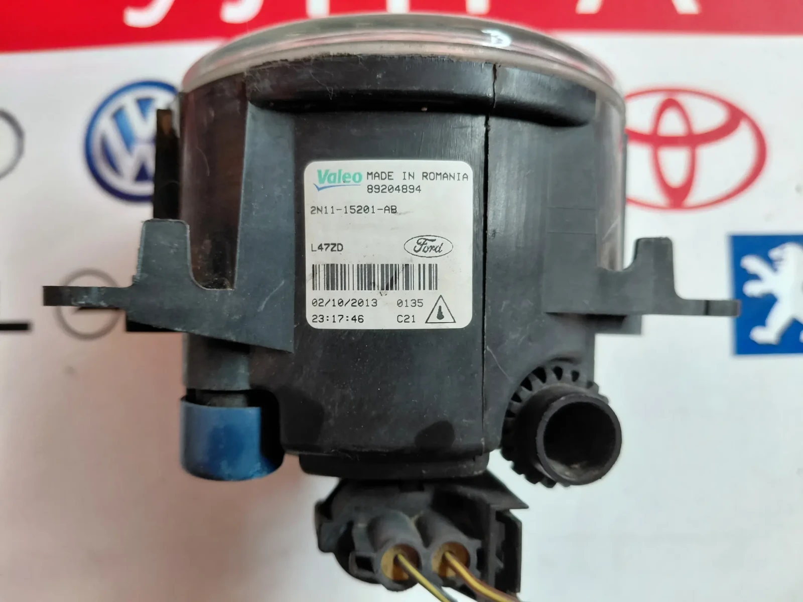 2N11-15201-AB  Халоген FORD  Valeo 89204894 2N1115201AB, снимка 2 - Части - 54802398