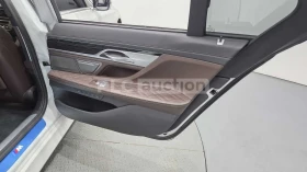 BMW 740 Li * IDIVIDUAL* МАСАЖ* ЛАЗЕР* ОБДУХВАНЕ* FULL* , снимка 9