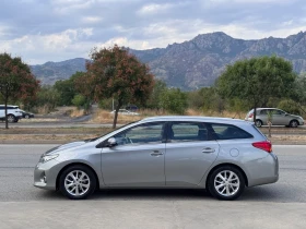     Toyota Auris 1.6i 132 * * 