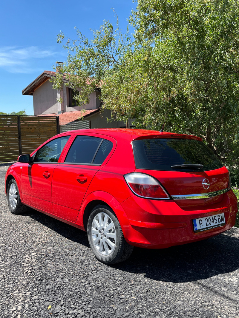 Opel Astra, снимка 2 - Автомобили и джипове - 46408899
