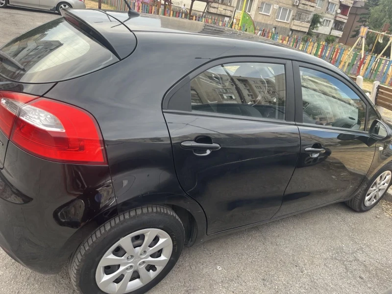 Kia Rio, снимка 3 - Автомобили и джипове - 47318288