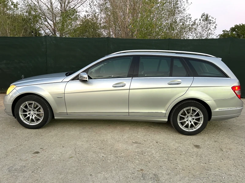 Mercedes-Benz C 220, снимка 2 - Автомобили и джипове - 47383586