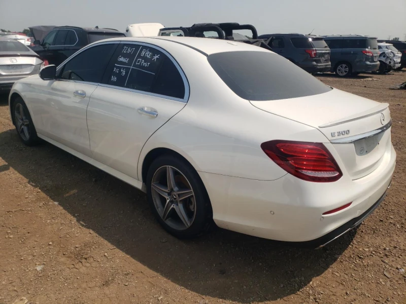 Mercedes-Benz E 300 4MATIC, снимка 2 - Автомобили и джипове - 48116778