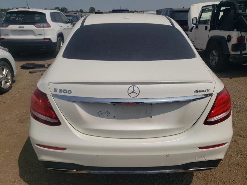 Mercedes-Benz E 300 4MATIC, снимка 6 - Автомобили и джипове - 48116778