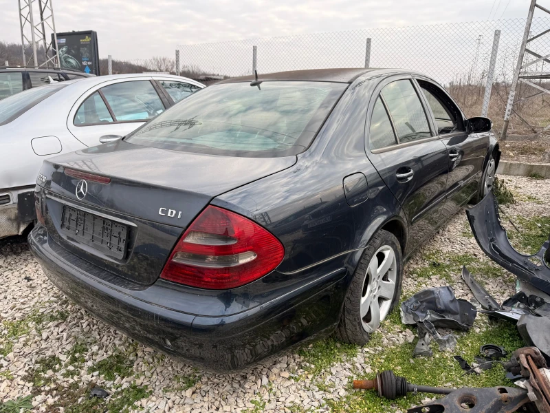 Mercedes-Benz E 220 2 броя, снимка 5 - Автомобили и джипове - 48999324