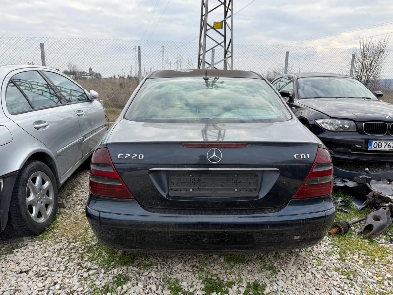 Mercedes-Benz E 220 2 броя, снимка 6 - Автомобили и джипове - 48999324