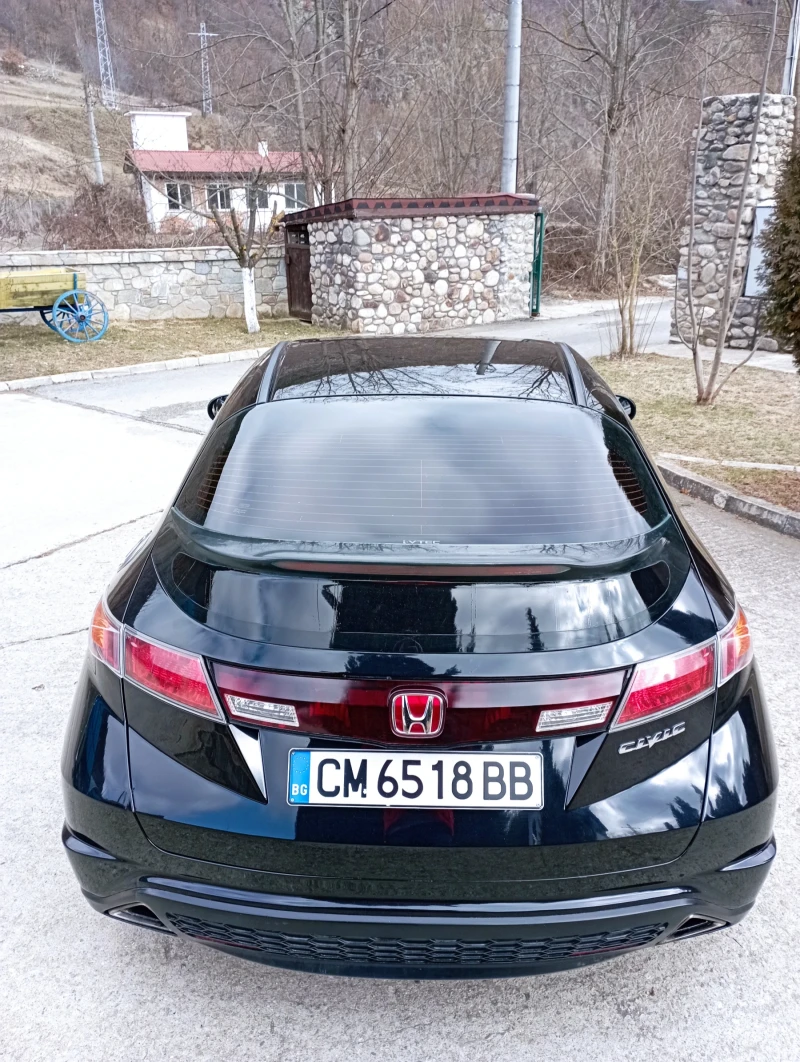 Honda Civic 1.8, снимка 5 - Автомобили и джипове - 49069833