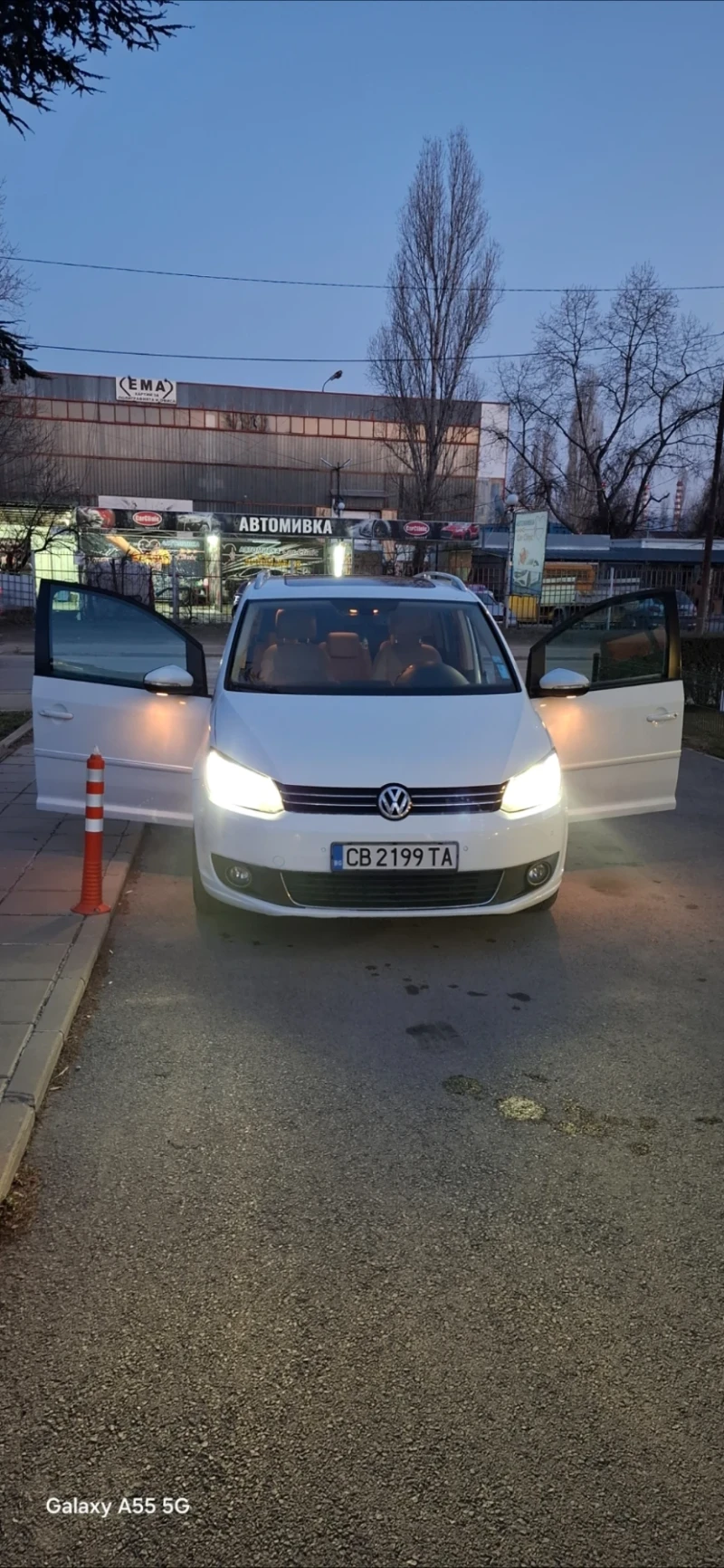 VW Touran, снимка 9 - Автомобили и джипове - 49590621